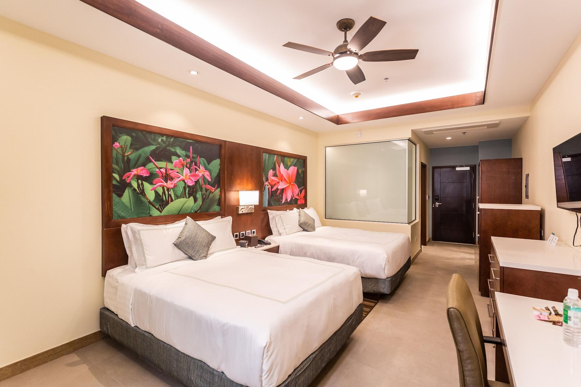 Surfrider Resort Hotel Saipan Buitenkant foto