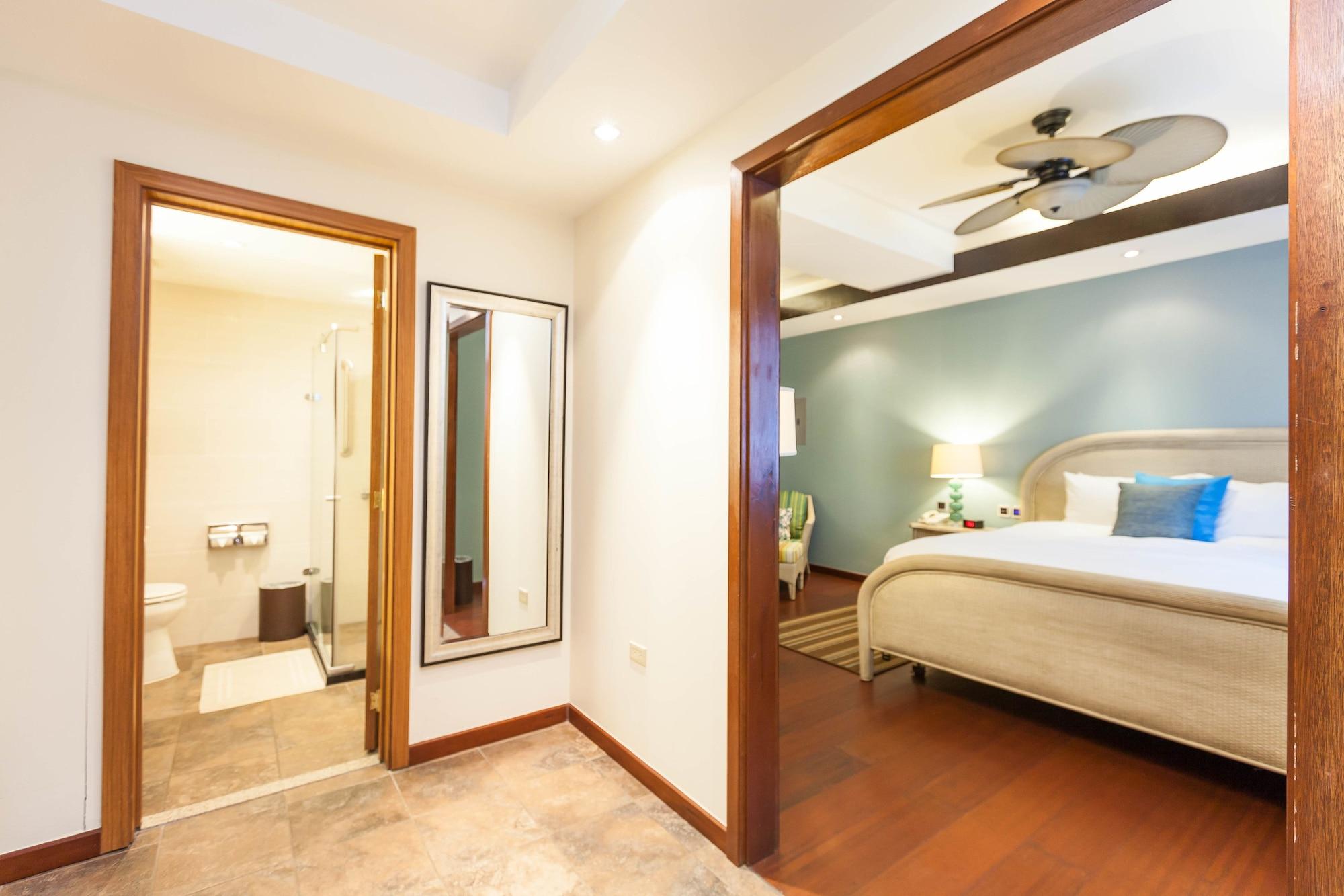 Surfrider Resort Hotel Saipan Buitenkant foto
