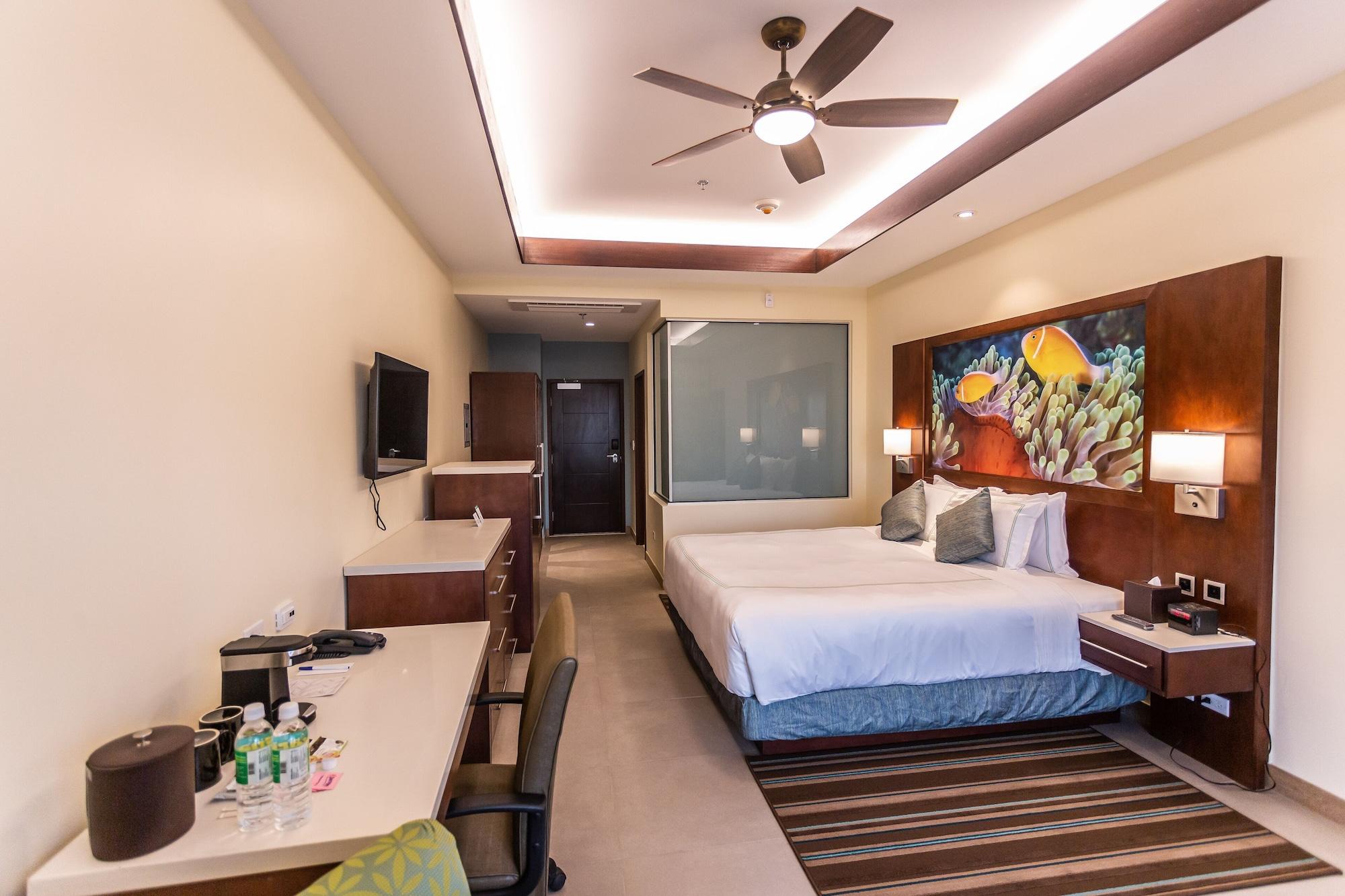 Surfrider Resort Hotel Saipan Buitenkant foto