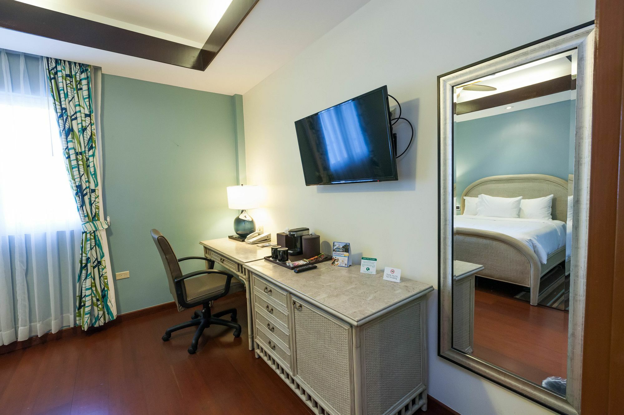Surfrider Resort Hotel Saipan Buitenkant foto